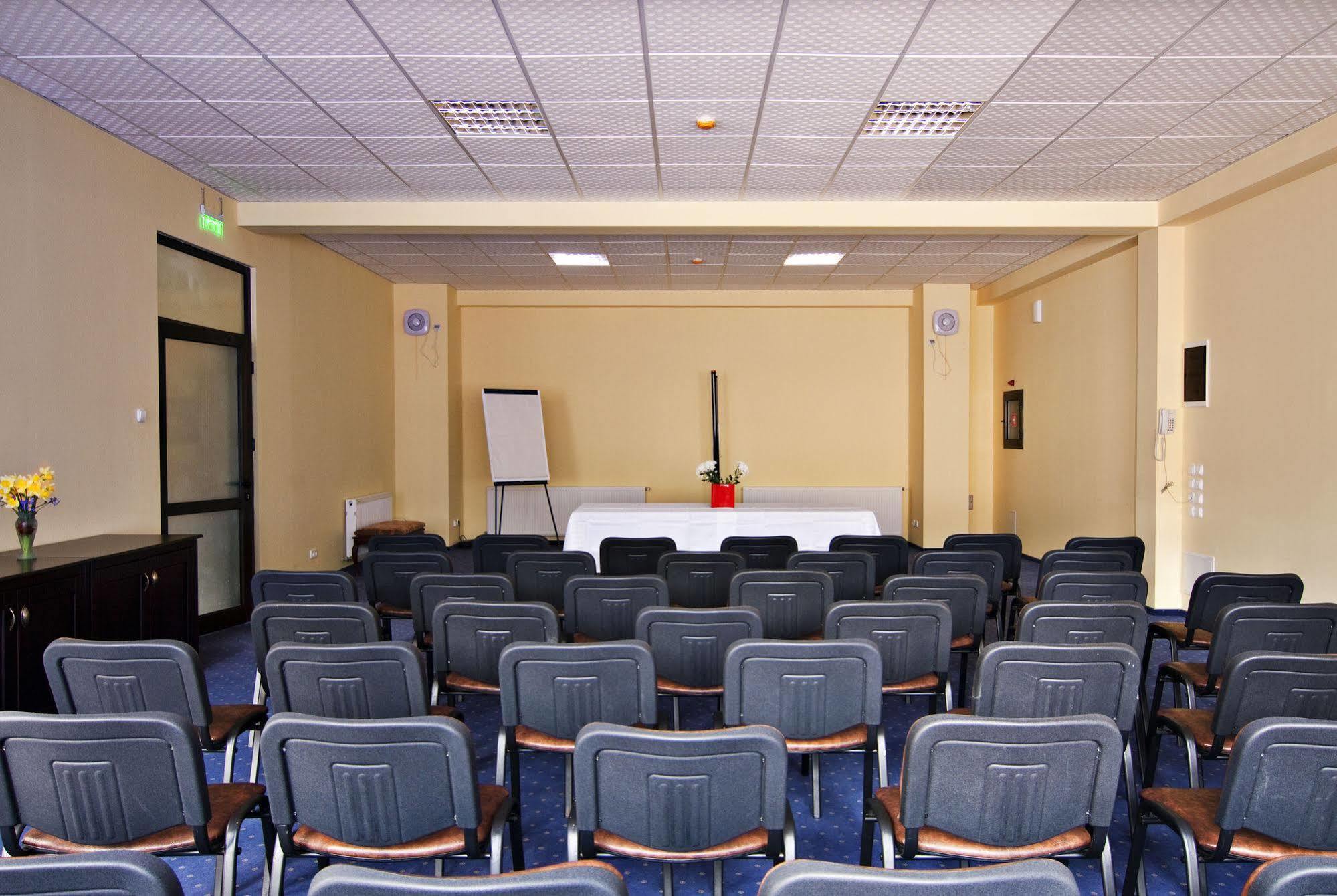 Hotel Floris Cheia  Bagian luar foto