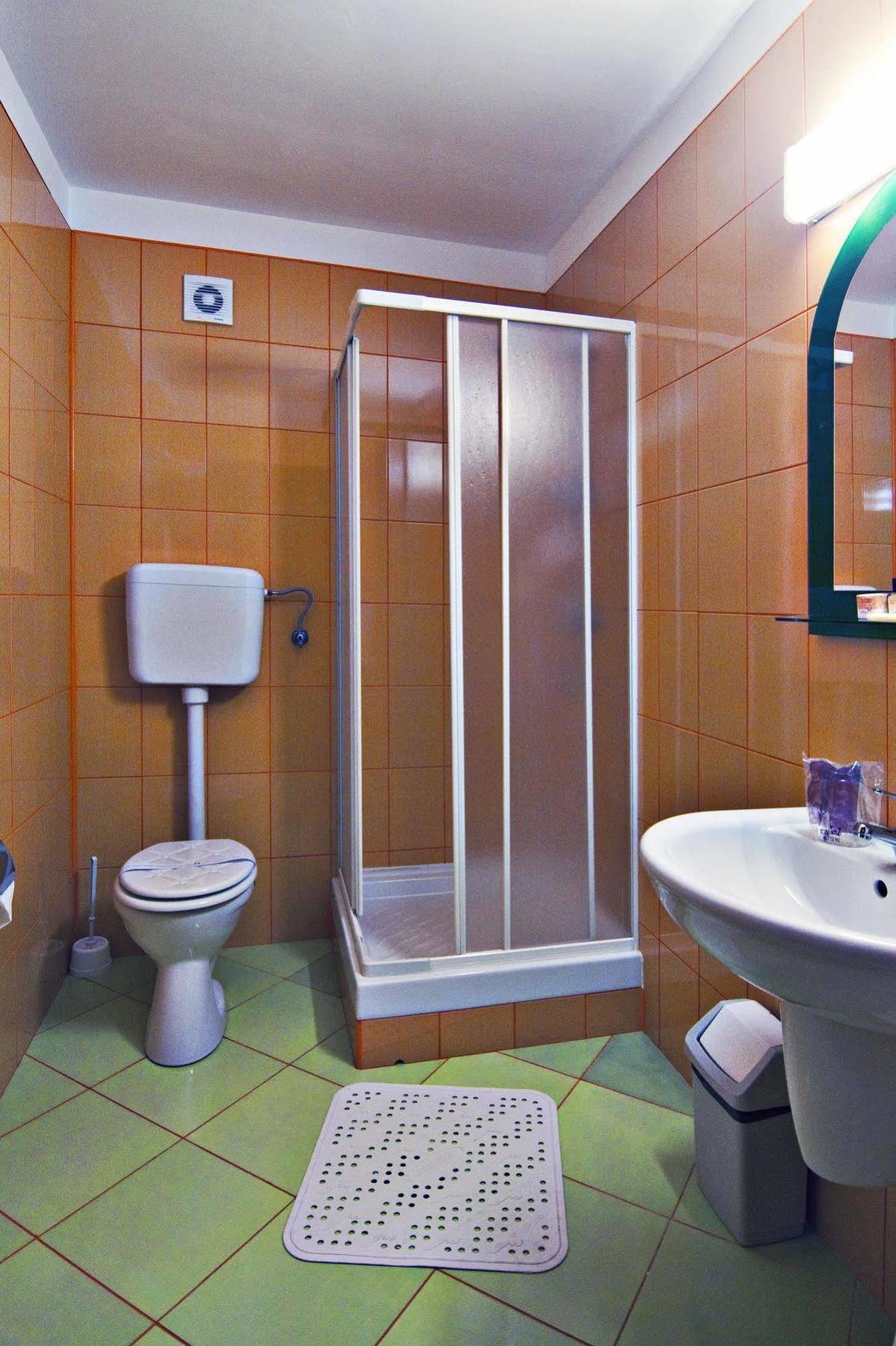 Hotel Floris Cheia  Bagian luar foto